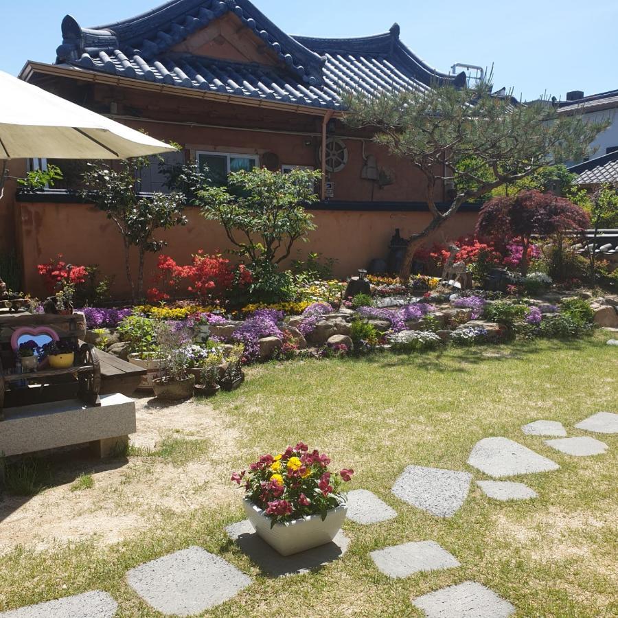 Hanok Hyeyum Jeonju Bagian luar foto